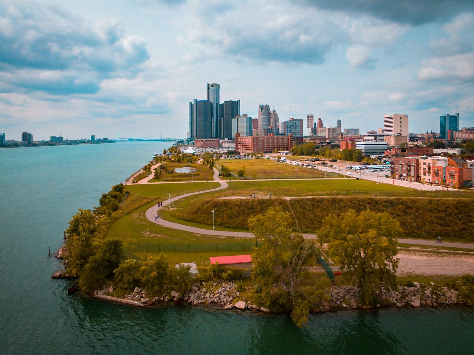 Things to do in Detroit showing skyline, RiverWalk and city attractions